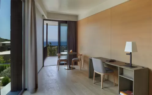 SIX SENSES  KAPLANKAYA JUNIOR SUITE WORKSTATION SIX SENSES  KAPLANKAYA JUNIOR SUITE WORKSTATION