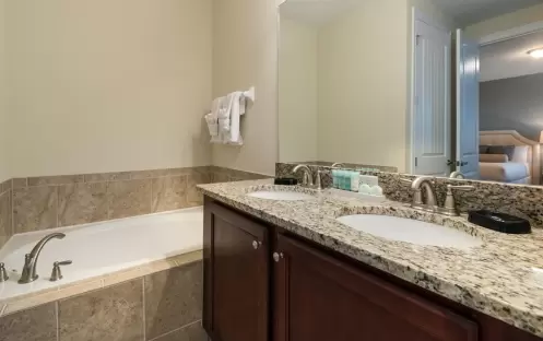 Encore Resort - Nine Bedroom Villa Bathtub Encore Resort - Nine Bedroom Villa Bathtub