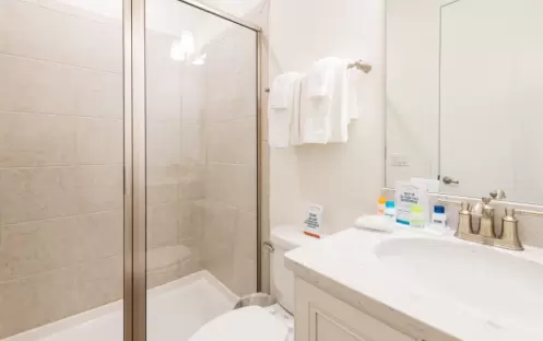 Margaritaville Resort - Four Bedroom shower Margaritaville Resort - Four Bedroom shower