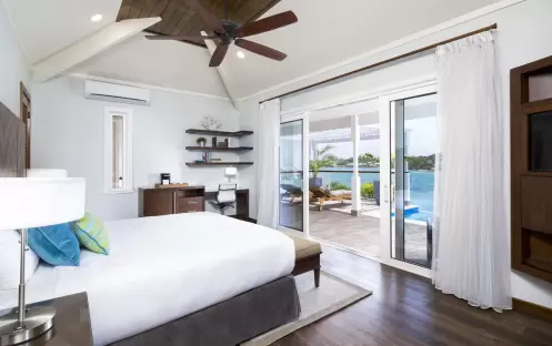 Hammock Cove - Waterfront Villa Bedroom Hammock Cove - Waterfront Villa Bedroom