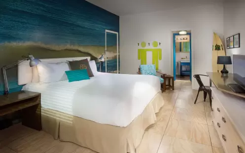 Deluxe King Deluxe King