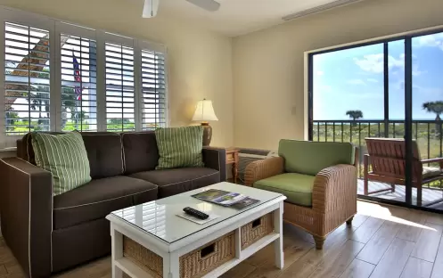 Sanibel Inn - Suite Balcony Sanibel Inn - Suite Balcony