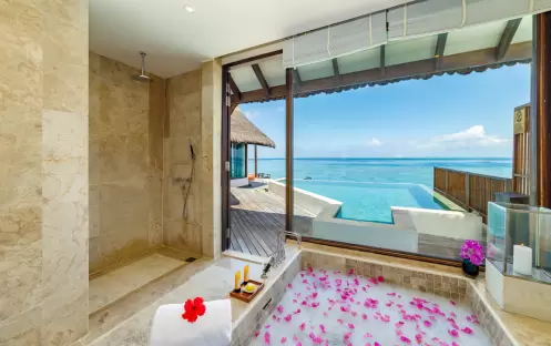 OZEN RESERVE BOLIFUSHI, Ocean Pool Suite Master Bathroom OZEN RESERVE BOLIFUSHI, Ocean Pool Suite Master Bathroom