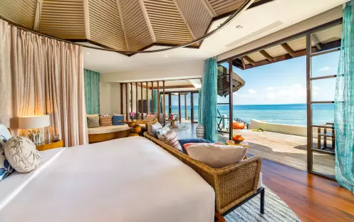 OZEN RESERVE BOLIFUSHI, Ocean Pool Suite Master Bedroom OZEN RESERVE BOLIFUSHI, Ocean Pool Suite Master Bedroom