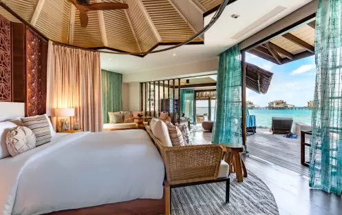 OZEN RESERVE BOLIFUSHI - Ocean Pool Suite with Slide - Master Bedroom 1 OZEN RESERVE BOLIFUSHI - Ocean Pool Suite with Slide - Master Bedroom 1