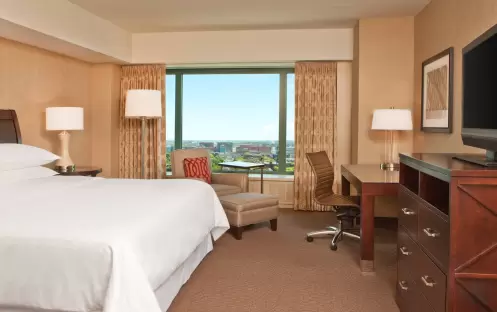 Sheraton Boston - Deluxe King Sheraton Boston - Deluxe King