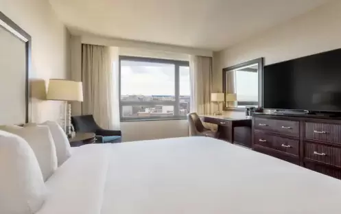 Hilton-Washington-Deluxe-City-View-king Hilton-Washington-Deluxe-City-View-king