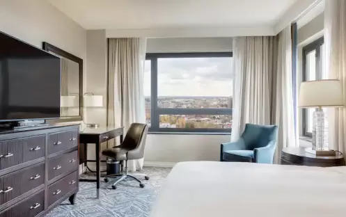 Hilton-Washington-Deluxe-Corner-Room Hilton-Washington-Deluxe-Corner-Room