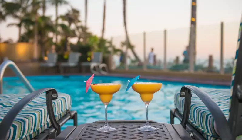 Pacific Terrace - pool bar Pacific Terrace - pool bar