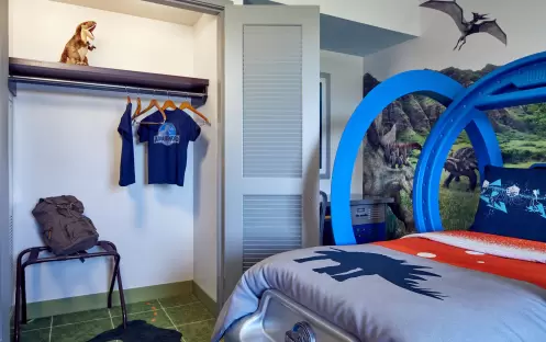 Loews Royal Pacific Universal Orlando - Kids Suites Wardrobe Loews Royal Pacific Universal Orlando - Kids Suites Wardrobe