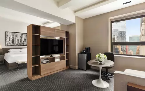 Grand-Hyatt-New-York-Corner-Suite Grand-Hyatt-New-York-Corner-Suite