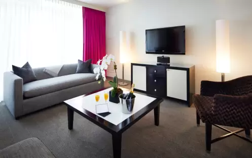 Royalton-Park-Avenue-Park-Avenue-Suite-Living-Room Royalton-Park-Avenue-Park-Avenue-Suite-Living-Room