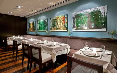 The Langham New York -Al Fiori Table Arrangment The Langham New York -Al Fiori Table Arrangment