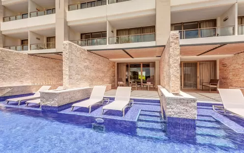 royalton_antigua_swim_out_dc_(9) royalton_antigua_swim_out_dc_(9)