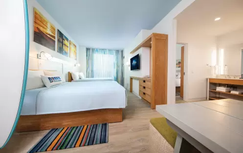 Dockside-Inn-&-Suites---2-Bedroom-Suite Dockside-Inn-&-Suites---2-Bedroom-Suite