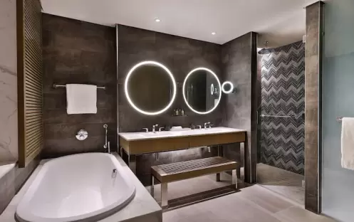 king-one-bedroom-suite-bathroom king-one-bedroom-suite-bathroom