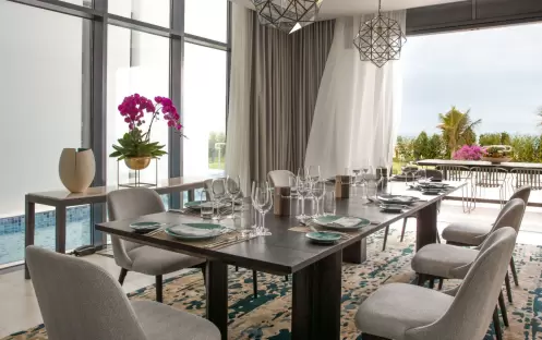 jumeirah-at-saadiyat-island-resort--three-bedrooms-villa--dining-room jumeirah-at-saadiyat-island-resort--three-bedrooms-villa--dining-room