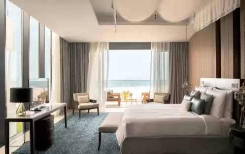 jumeirah-at-saadiyat-island-resort--three-bedrooms-villa--king-bedroom jumeirah-at-saadiyat-island-resort--three-bedrooms-villa--king-bedroom