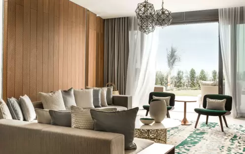 jumeirah-at-saadiyat-island-resort--three-bedrooms-villa--living-room jumeirah-at-saadiyat-island-resort--three-bedrooms-villa--living-room