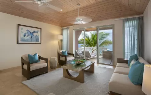 4 - Cliff Suite Living Room _ Terrace