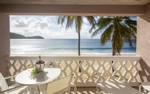 4 - Deluxe Ocean View Room (Upper Level) - Balcony