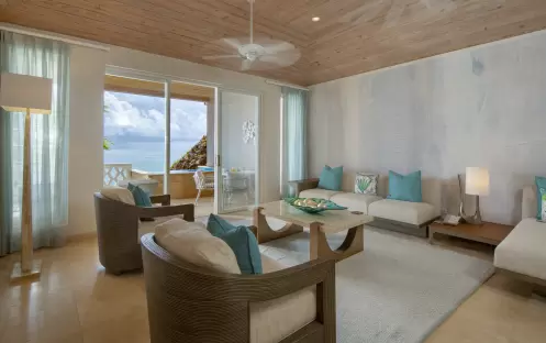 5 - Cliff Suite Living Room Signature