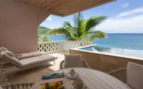 8 - Cliff Suite Terrace Breakfast