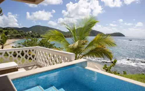 9 - Cliff Suite View Living Room Terrace
