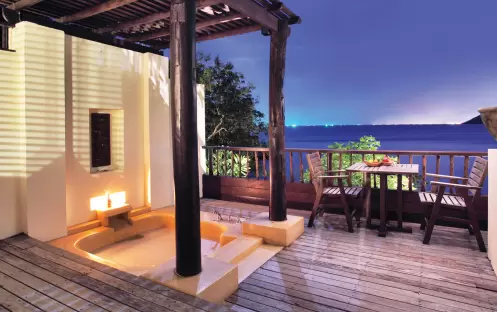 Le Vimarn - Premier Ocean Hillside View at Night Le Vimarn - Premier Ocean Hillside View at Night