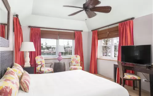 Three Bedroom Water View Cottage Three Bedroom Water View Cottage