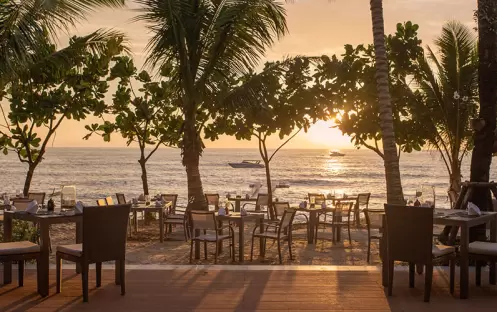 La Flora Khao Lak - The Sire Restaurant at Sunset