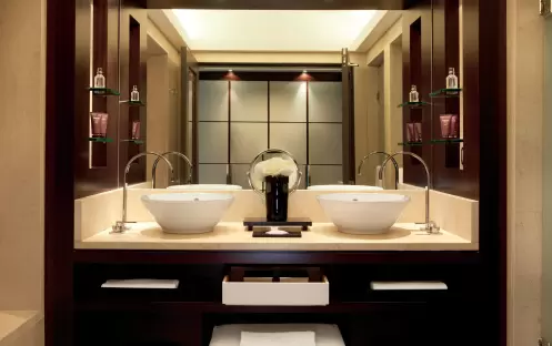 Hotel Arts Barcelona - Deluxe City View Bathroom Hotel Arts Barcelona - Deluxe City View Bathroom