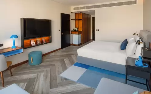 WB Abu Dhabi - King Director's Room with Yas Theme Parks Access  Detail WB Abu Dhabi - King Director's Room with Yas Theme Parks Access  Detail