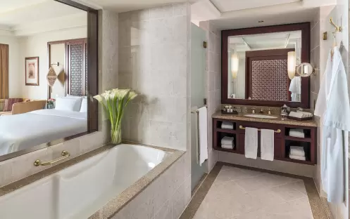 Al-Husn-deluxe-room-bathroom Al-Husn-deluxe-room-bathroom