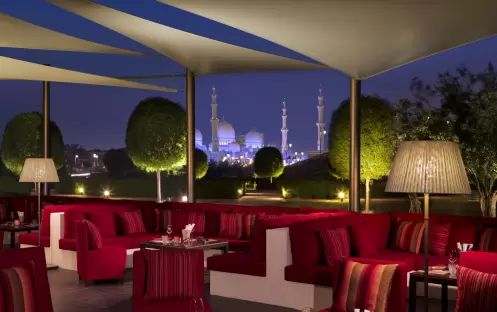 Abu Dhabi - The Ritz Carlton Abu Dhabi - Restaurants - Li Jiang Lounge Abu Dhabi - The Ritz Carlton Abu Dhabi - Restaurants - Li Jiang Lounge