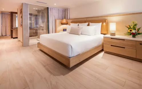 Master Suite Tropical Garden View Master Suite Tropical Garden View