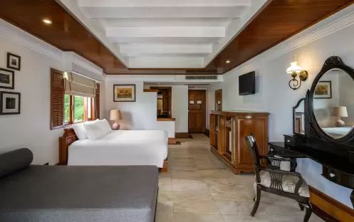 Hillside with Terrace Bathtub Hillside with Terrace Bathtub