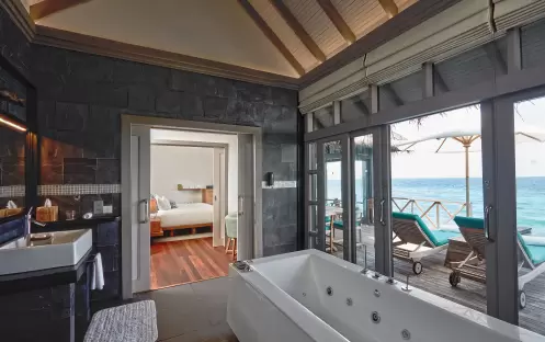 E.Sunrise-Water-Villas-with-Infinity-Pool E.Sunrise-Water-Villas-with-Infinity-Pool