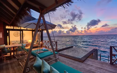 Sunset Water Villa with Infinity Pool Sunset Water Villa with Infinity Pool
