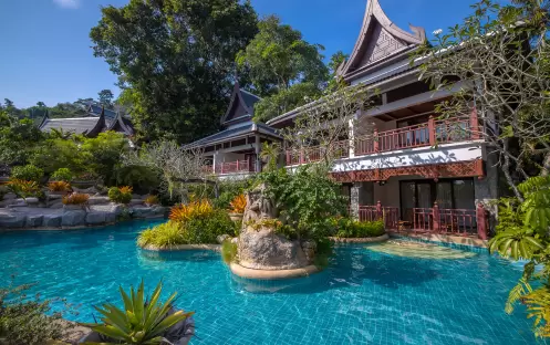 Lagoon Pool Access with Bathtub Lagoon Pool Access with Bathtub