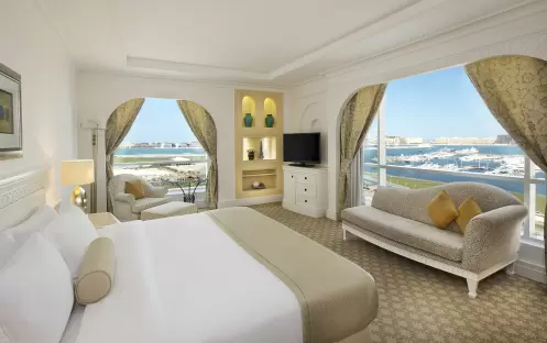 King-Club Room Oceanfront King-Club Room Oceanfront