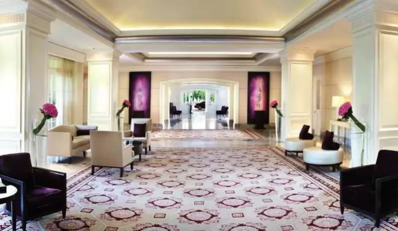 Lobby Lobby