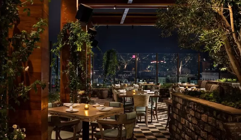 Dream Hollywood - Grill at night Dream Hollywood - Grill at night