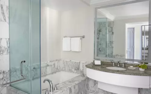Beverly Wilshire, A Four Seasons Hotel - One Bedroom Beverly Suite Washroom Beverly Wilshire, A Four Seasons Hotel - One Bedroom Beverly Suite Washroom
