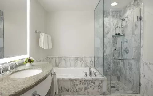Beverly Wilshire, A Four Seasons Hotel Signature Balcony Room Washroom Beverly Wilshire, A Four Seasons Hotel Signature Balcony Room Washroom