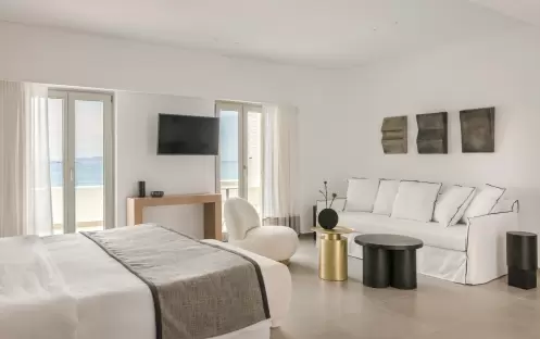 GRACE SUITE WITH PLUNGE POOL GRACE SUITE WITH PLUNGE POOL