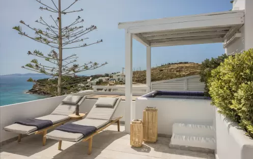 DELUXE ROOM WITH PLUNGE POOL DELUXE ROOM WITH PLUNGE POOL