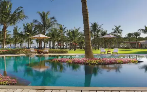 Al-Bustan-Palace-Ritz-Carlton-Deluxe-Lagoon-Access-King-Room-Lagoon