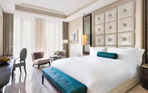 Al-Bustan-Palace-Ritz-Carlton-Deluxe-Pool-View-King-Room-King-Bed