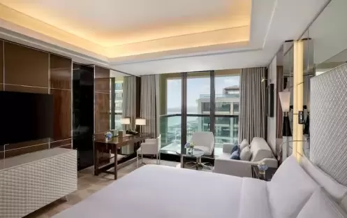 Hilton-Dubai-Palm-Jumeirah-Royal-Suite-Master-Bedroom Hilton-Dubai-Palm-Jumeirah-Royal-Suite-Master-Bedroom